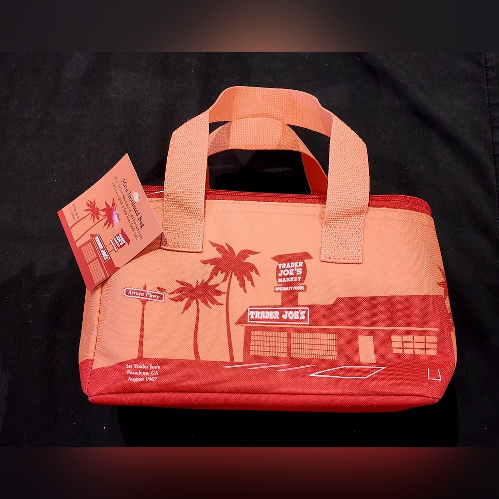 *NWT* | Trader Joe's Mini  Insulated Cooler/Lunch Bag | Peach